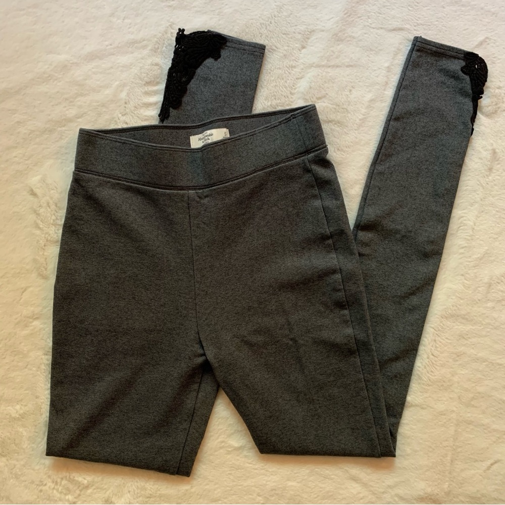 Abercrombie and Fitch Grey Leggings - SMALL